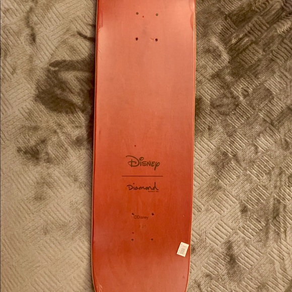 DIAMOND X CO DISNEY MICKEY MOUSE LMTED SKATEBOARD - Picture 5 of 6
